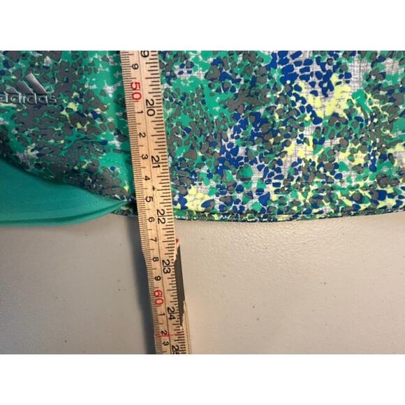 Adidas Girls Green Golf Polo Shirt Short Lightweight Polyester Blend Size M - Picture 7 of 8